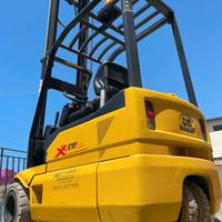 Carrello elevatore Elettrico OM 3 ruote 1800 kg