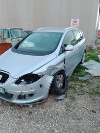 Seat Altea XL incidentata lato sinistro