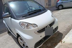 Smart fortwo mhd 71 CV benzina 1.0  95000 km
