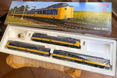 TRENO AUTOMOTORE MARKLIN 39425 H0