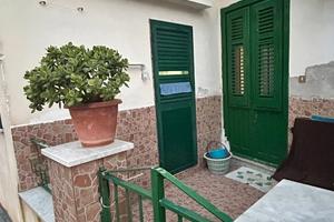 Zona b.chiavelli - 2 vani ingresso indipendente