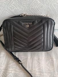 tracolla originale M Kors in pelle nera