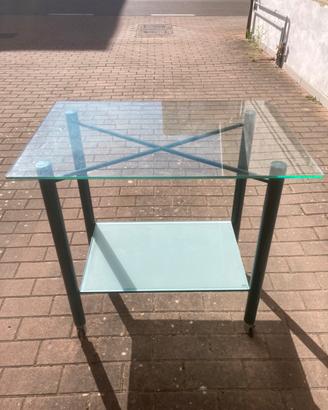 Tavola in ferro con ruote