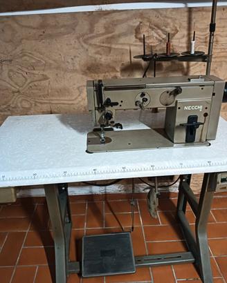 NECCHI -MACCHINA DA CUCIRE PROFESSIONALE