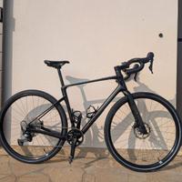 Cube Gravel Nuroad C62 Carbonio