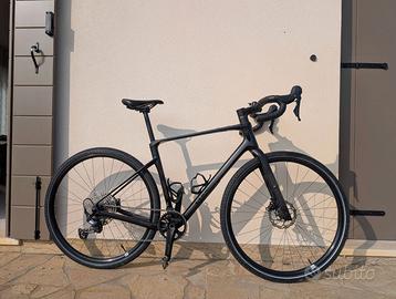 Cube Gravel Nuroad C62 Carbonio