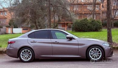 Giulia 2.2D Super, Manuale, Cinghia Fatta, Hankook