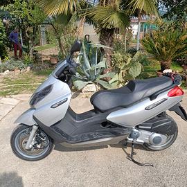Piaggio 250 XT