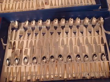 posate acciaio inox e filo oro