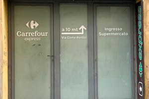 Locale commerciale a Lucca