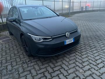 Volkswagen Golf VIII 1.0 TSI Life: