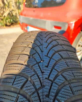 Pneumatici invernali Goodyear Ultragrip 205/60 r16