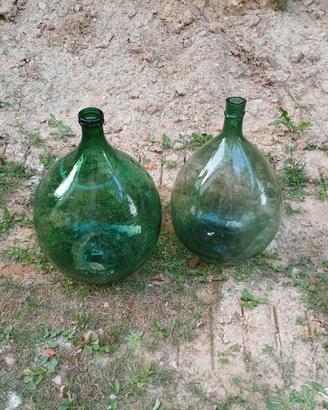 Boccioni - Damigiane di vetro 