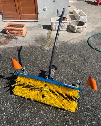 Spazzolatrice motocoltivatore neve