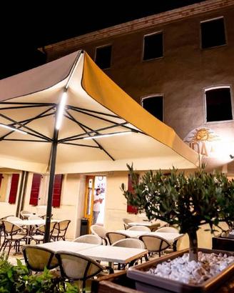 Attività / Licenza di 200 m² con 3 locali a San Pi