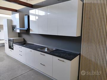 Cucina lucida fine serie, TUTTI gli elettrodom!!