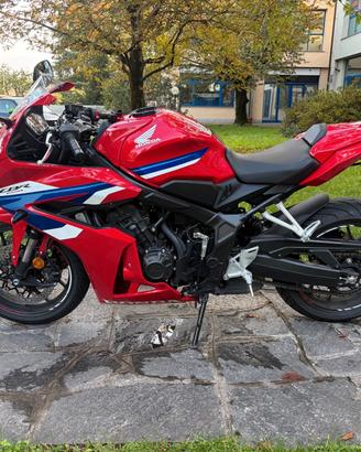 Honda CBR 650 R E-CLUTCH 2025