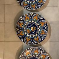 N. 3 piatti in ceramica di Faenza