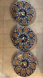 N. 3 piatti in ceramica di Faenza
