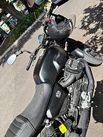 Moto Guzzi V7 Stone