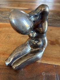 Scultura donna