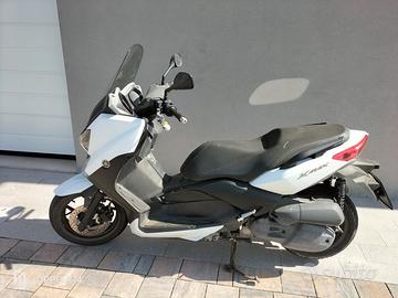 Yamaha X-Max 125 - 2015