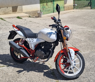 R E G A L O - Moto Benelli Keeway RKV 125 cc