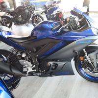 Yamaha YZF R3 - 2025 KM 0