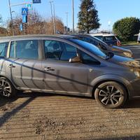 opel zafira 1900
