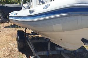 Gommone 5.30 motore e carrello 