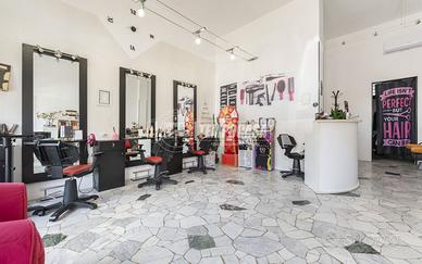 LOCALE COMMERCIALE IN VIA SAN MAMETE!