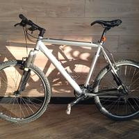 BICI MTB USATA POCHISSIMO!!!