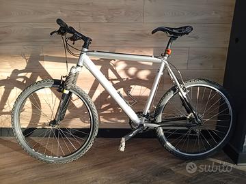 BICI MTB USATA POCHISSIMO!!!