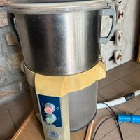 Pelatrice professionale Electrolux. Acciaio inox.