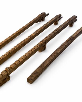 Antichi torchi in legno
