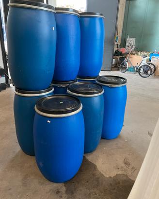 Bidoni in plastica usati da 120 l