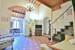 Spazioso e caratteristico appartamento in centro