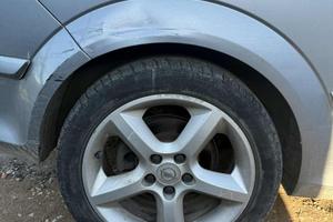 Opel astra h gtc