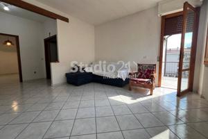 Appartamento di 90 m² con 4 locali e box auto a Fi