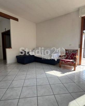 Appartamento di 90 m² con 4 locali e box auto a Fi