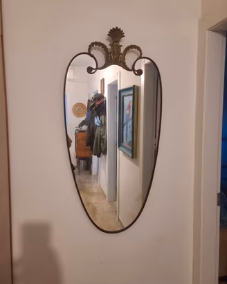 specchio a scudo Mid-century anni 50 in ottone 