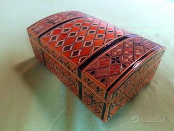 Cofanetto porta gioie in legno/ebanisteria