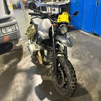 Bmw r1150r scrumbler
