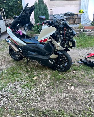 Yamaha TMAX 