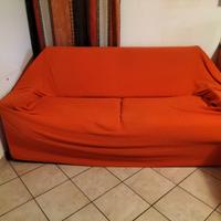 Copridivano con due cuscini