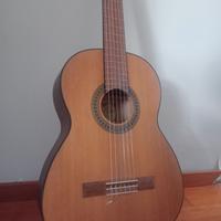 Chitarra classica SALVADOR CORTEZ con stand