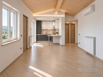 Appartamento di 70 m² con 3 locali e box auto a Te