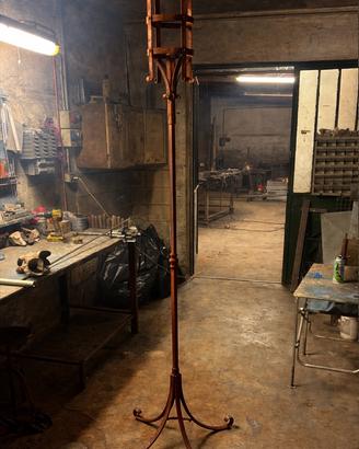 Coppia di lampade/torcie medievale artigianale