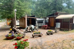 Roulotte stanziale 4+2 con veranda e dehor-Prali