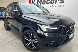 VOLVO XC40 B3 automatico Plus Dark